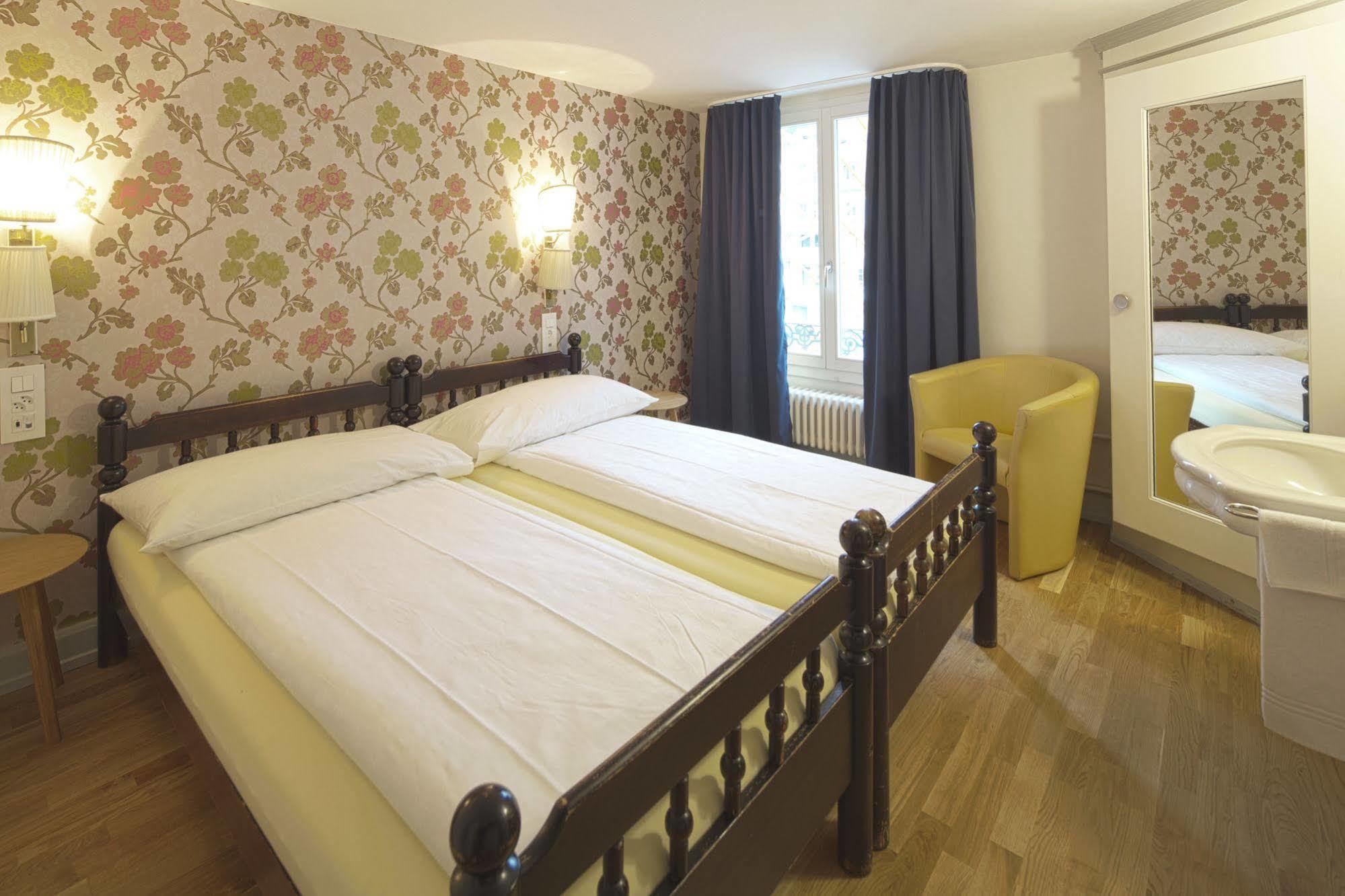 Hostal Alplodge *